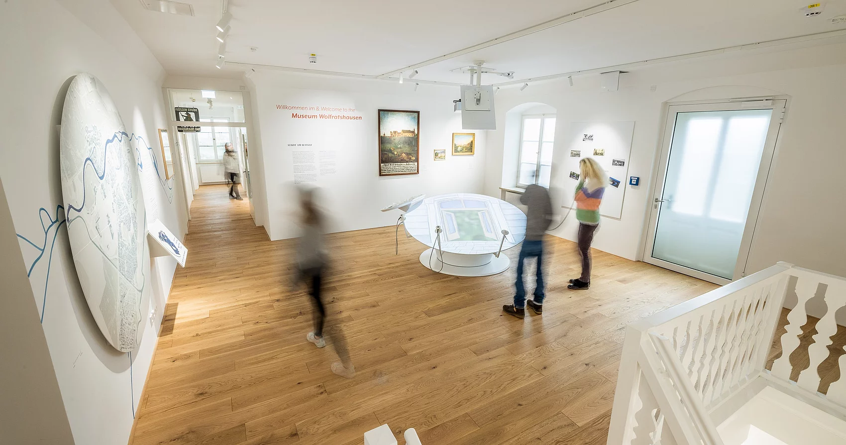 Empfangsbereich mit Medienstation